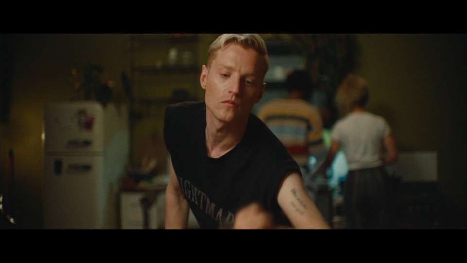 Femme.2023.Bluray.10-00_52_57-2024_08_02_22_22_52.jpg