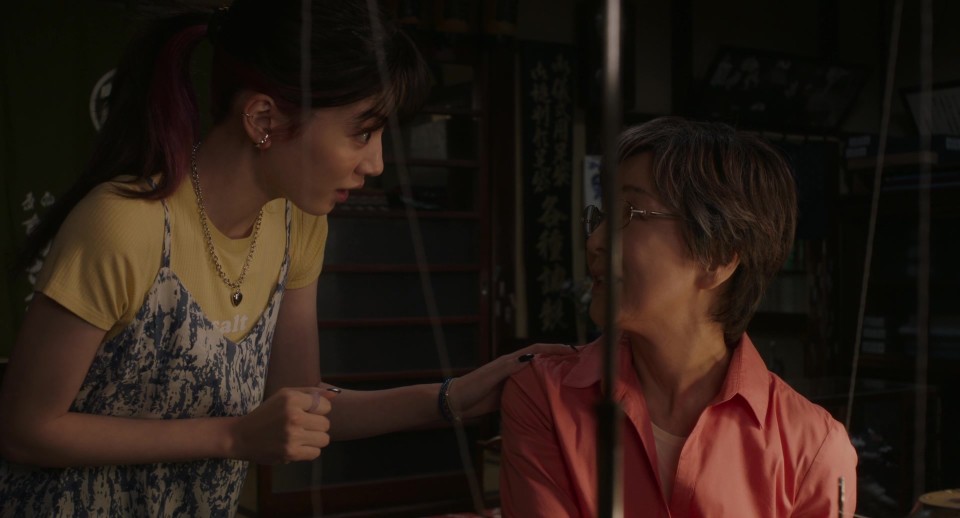 Mom.Is.That.You.2023.Bluray.1080p.DTS-HDMA5.1.x264-CHD.mkv_20240808_163107.764.jpg