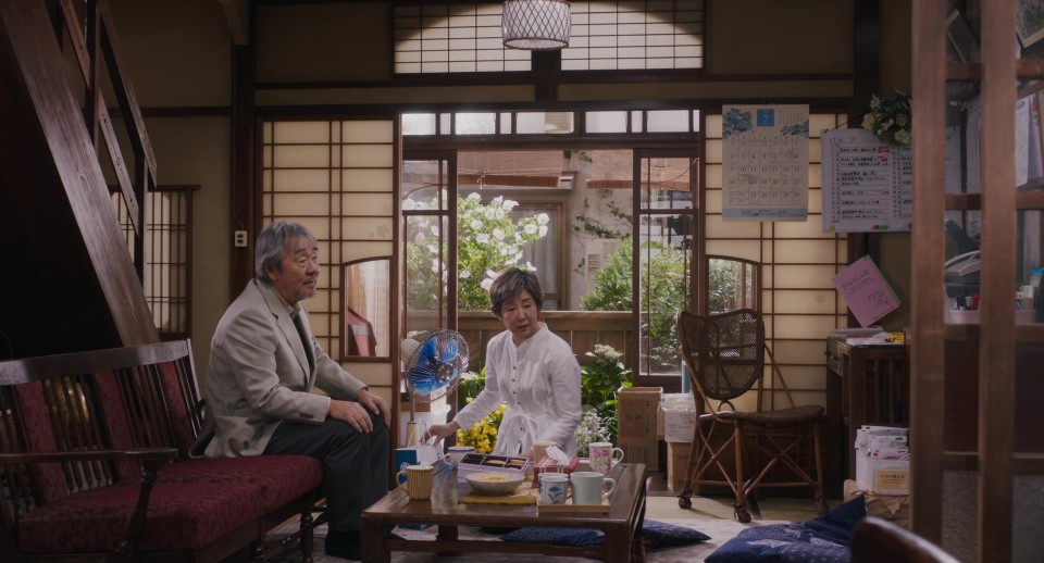 Mom.Is.That.You.2023.Bluray.1080p.DTS-HDMA5.1.x264-CHD.mkv_20240808_163110.307.jpg