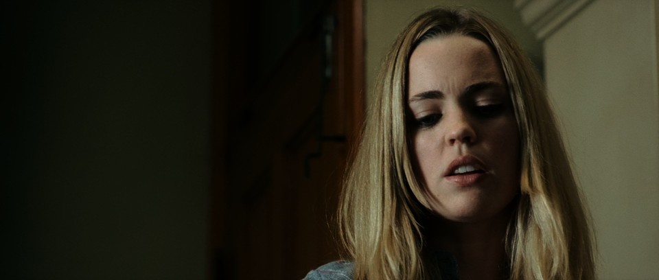 The.Amityville.Horror.2005.BluRay.2160p.DTS-HDMA5.1.DoVi.HDR.x265.10bit-CHD.mkv_20240903_204343.062.jpg