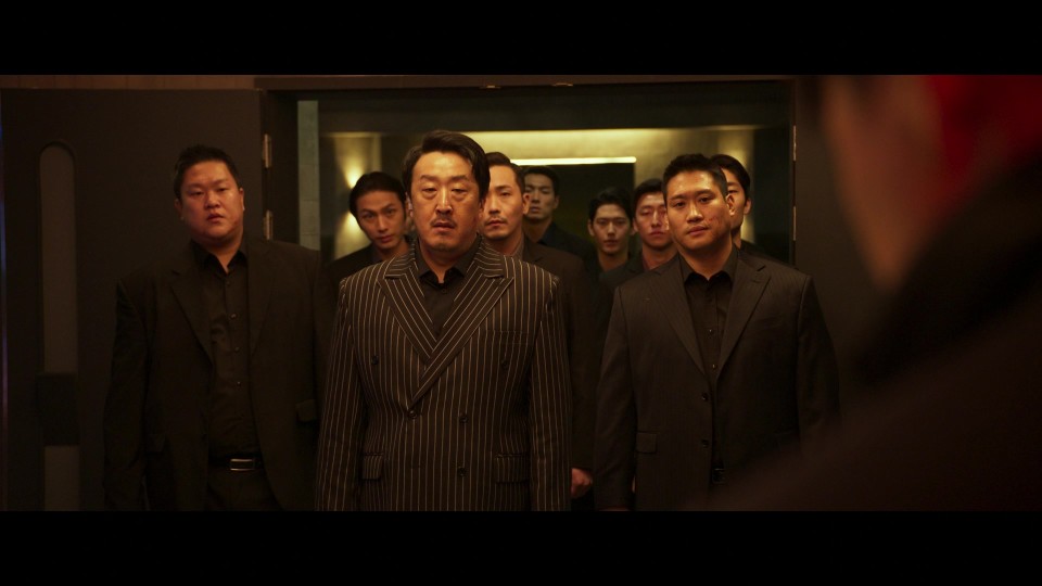 The.Roundup.Punishment.2024.1080p.Bluray.REMUX.AVC.TrueHD5.1-CHD.mkv_20240904_223555.139.jpg
