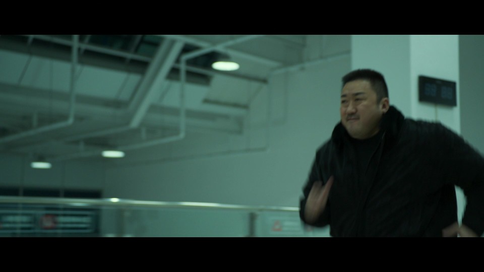 The.Roundup.Punishment.2024.1080p.Bluray.REMUX.AVC.TrueHD5.1-CHD.mkv_20240904_223558.926.jpg