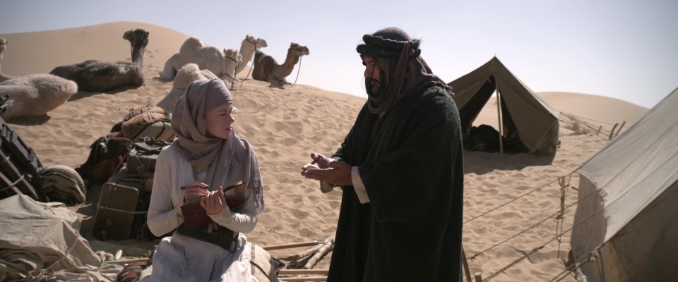 Queen.of.the.Desert.2015.BluRay.1080p.DTS-HDMA5.1.x264-CHD.mkv_20240905_122632.898.jpg