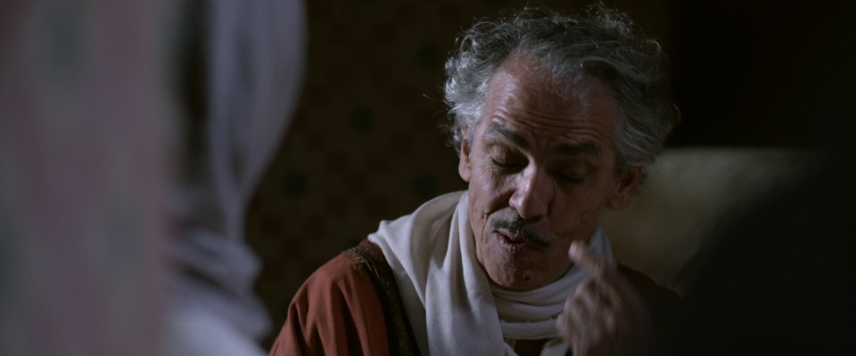 Queen.of.the.Desert.2015.BluRay.1080p.DTS-HDMA5.1.x265.10bit-CHD.mkv_20240905_123719.467.jpg