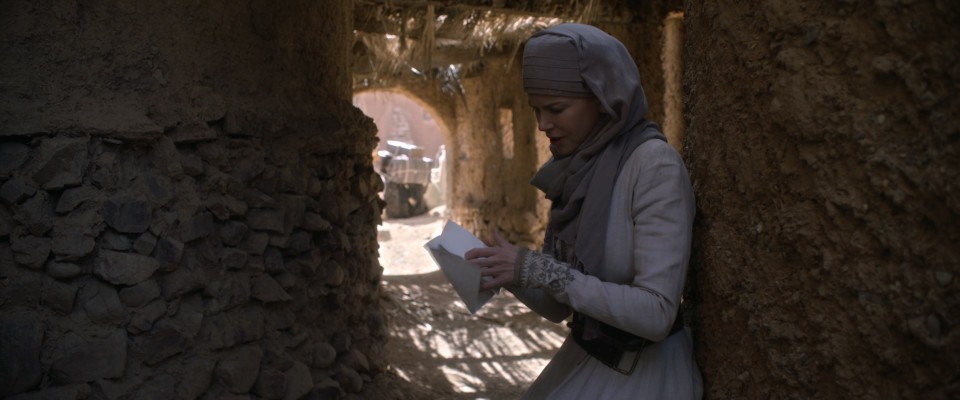 Queen.of.the.Desert.2015.BluRay.1080p.DTS-HDMA5.1.x265.10bit-CHD.mkv_20240905_123720.937.jpg