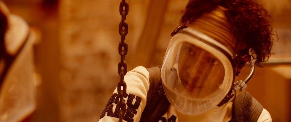 Breathe.2024.Bluray.1080p.DTS-HDMA5.1.x265.10bit-CHD.mkv_20240917_212120.707.jpg