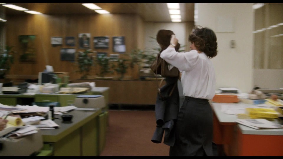 Absence.of.Malice.1981.Bluray.1080p.iPad.AAC2.0.x264-CHDPAD.mp4_20240920_131911.197.jpg