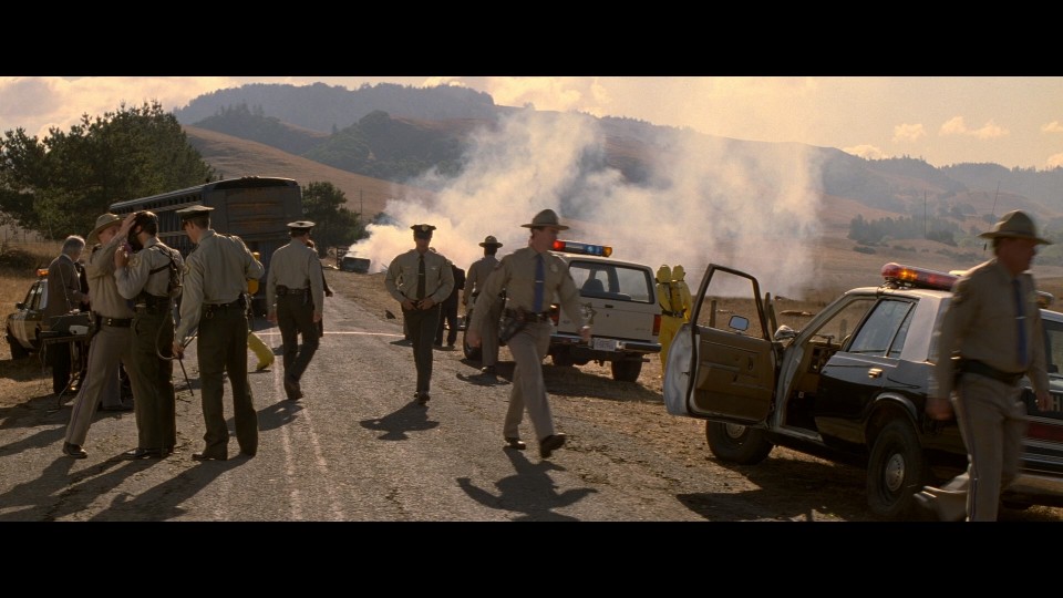 Village.of.the.Damned.1995.1080p.BluRay.REMUX.AVC.DTS-HDMA5.1-CHD.mkv_20240923_144502.910.jpg