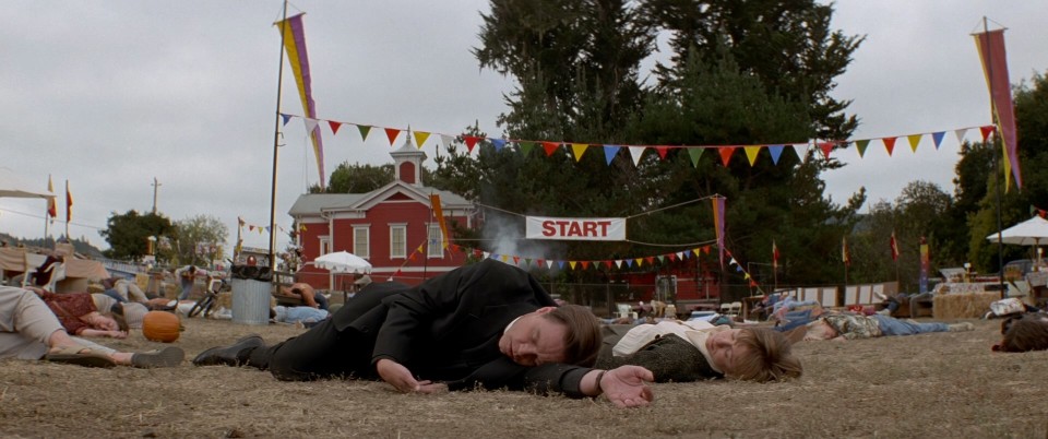 Village.of.the.Damned.1995.BluRay.1080p.DTS-HDMA5.1.x264-CHD.mkv_20240923_155228.464.jpg