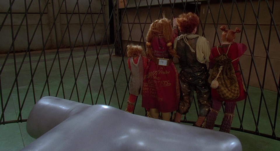The.Borrowers.1997.Bluray.1080p.DTS-HDMA5.1.x264-CHD.mkv_20240927_183003.060.jpg