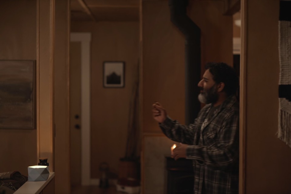 Sometimes.I.Think.About.Dying.2023.Bluray.1080p.DTS-HDMA5.1.x265.10bit-CHD.mkv_20241003_184743.816.jpg