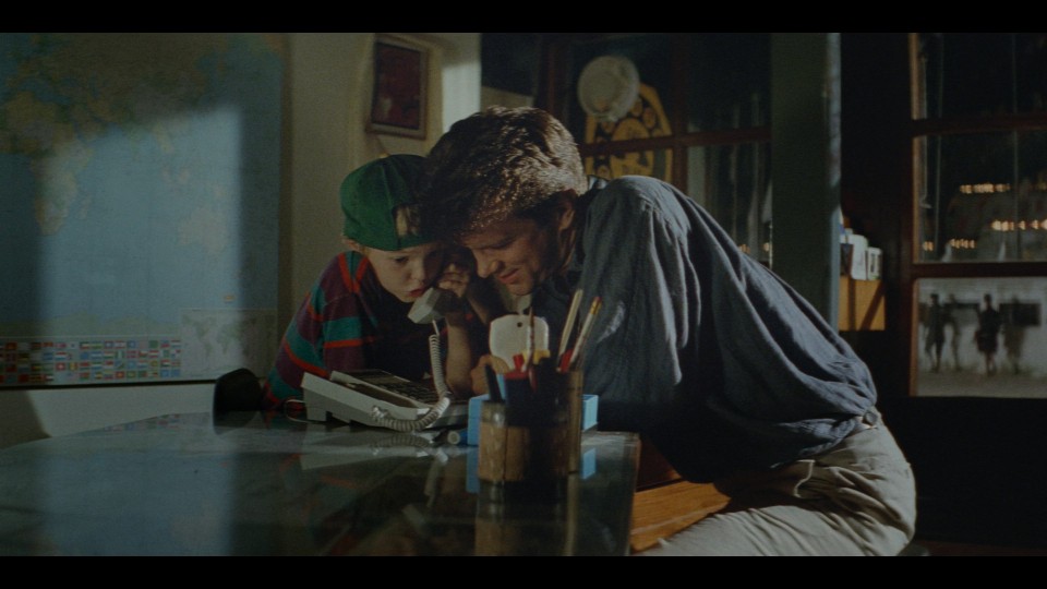 Little.Buddha.1993.2160p.UHD.Bluray.REMUX.DoVi.HDR.HEVC.DTS-HDMA5.1-CHD.mkv_20241007_155712.184.jpg