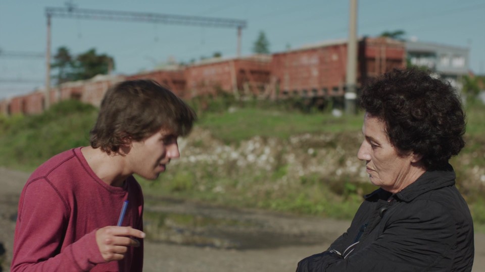 Crossing.2024.Bluray.1080p.DTS-HDMA5.1.x264-CHD.mkv_20241009_014025.921.jpg