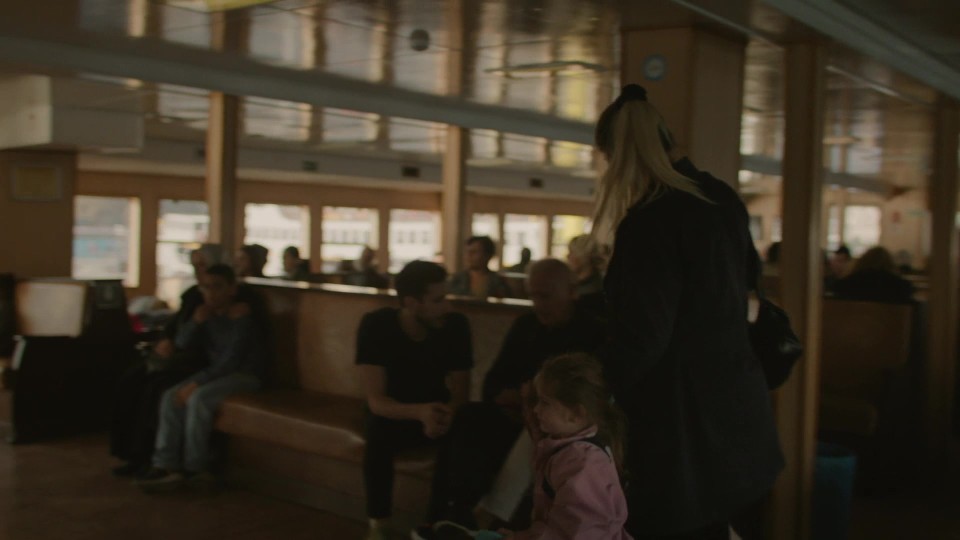 Crossing.2024.Bluray.1080p.iPad.AAC2.0.x264-CHDPAD.mp4_20241009_014345.083.jpg