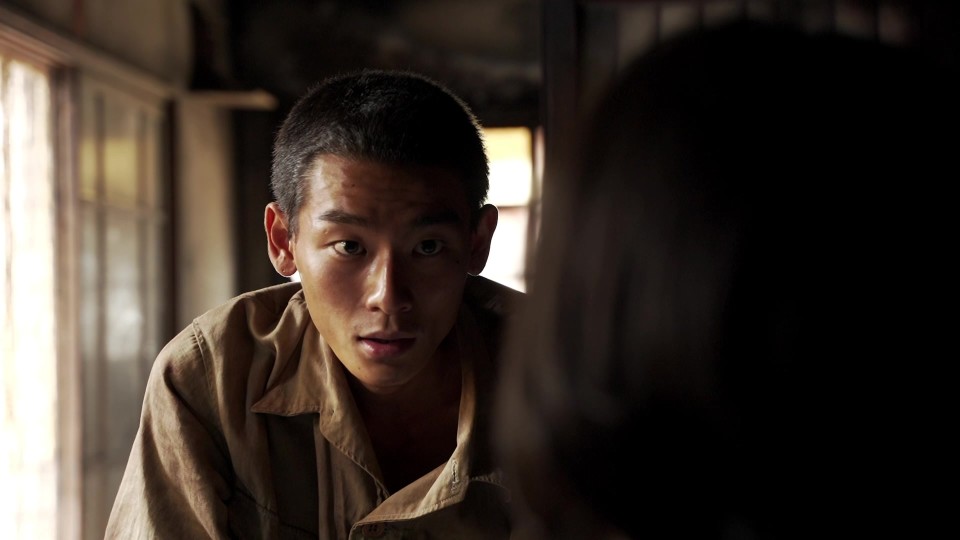 Shadow.of.Fire.2023.Bluray.1080p.DTS-HDMA5.1.x264-CHD.mkv_20241015_124505.398.jpg