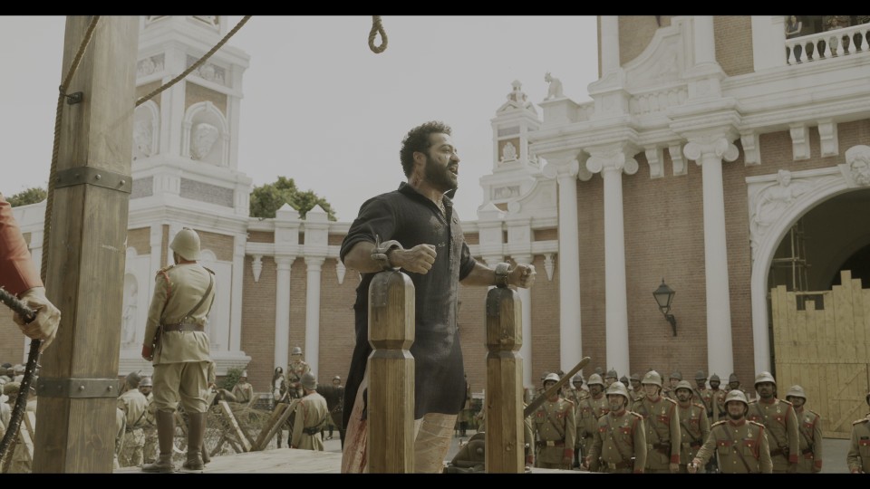 Rise.Roar.Revolt.2022.2160p.UHD.Bluray.REMUX.HEVC.TrueHD7.1-CHD.mkv_20241029_235033.804.jpg