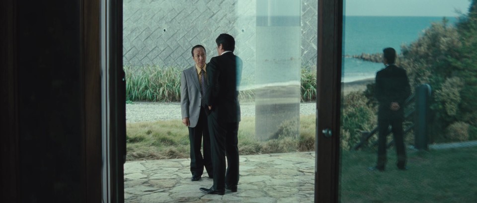 Outrage.2010.Blyray.1080p.DTS-HDMA5.1.x264-CHD.mkv_20241124_121738.438.jpg