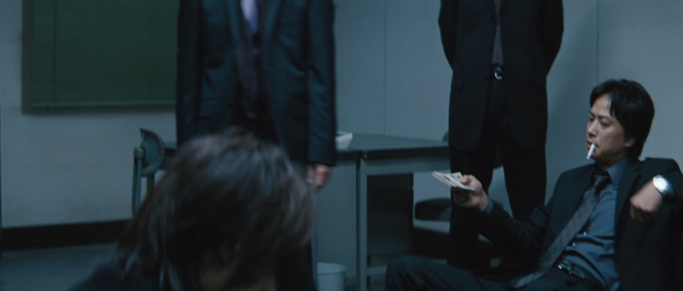 Outrage.2010.Blyray.1080p.DTS-HDMA5.1.x265.10bit-CHD.mkv_20241124_122010.005.jpg
