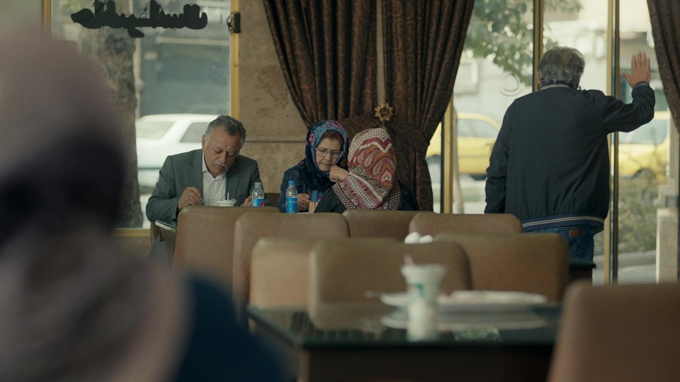 Keyke.mahboobe.man.2024.1080p.Bluray.REMUX.AVC.DTS-HDMA5.1-CHD.mkv_20241206_175457.992.jpg