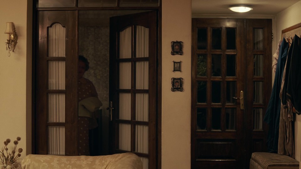 Keyke.mahboobe.man.2024.Bluray.1080p.DTS-HDMA5.1.x264-CHD.mkv_20241206_180833.177.jpg