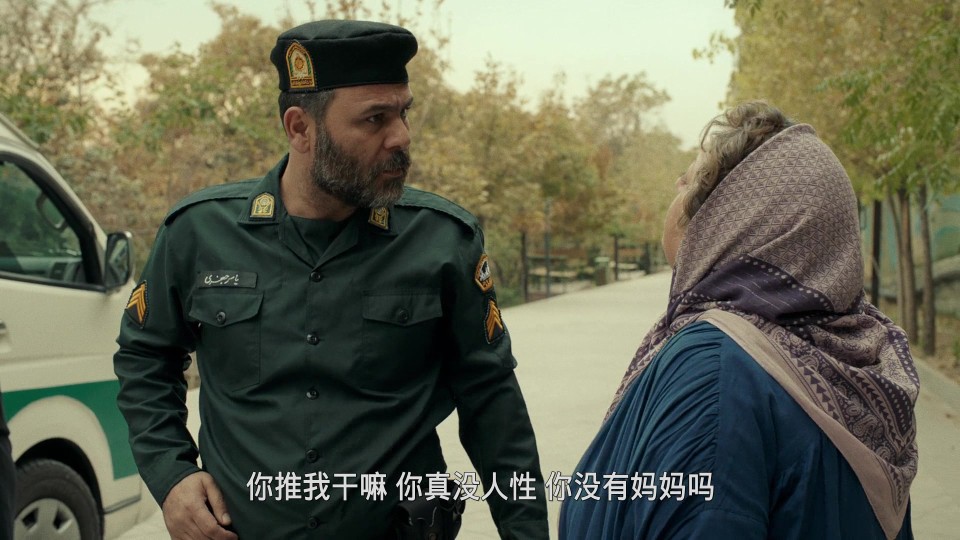 Keyke.mahboobe.man.2024.Bluray.1080p.iPad.AAC2.0.x264-CHDPAD.mp4_20241206_175806.062.jpg