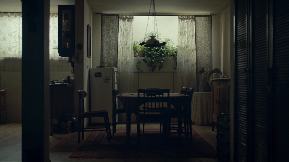 Keyke.mahboobe.man.2024.Bluray.1080p.iPad.AAC2.0.x264-CHDPAD.mp4_20241206_175814.252.jpg