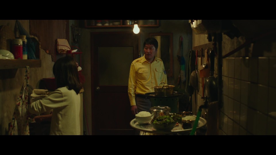 Taeksi.Woonjunsa.2017.1080p.Bluray.REMUX.AVC.TrueHD5.1-CHD.mkv_20241206_193347.764.jpg