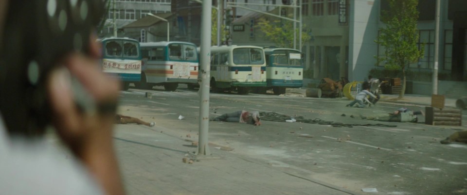 Taeksi.Woonjunsa.2017.Bluray.1080p.TrueHD5.1.x264-CHD.mkv_20241206_232014.499.jpg