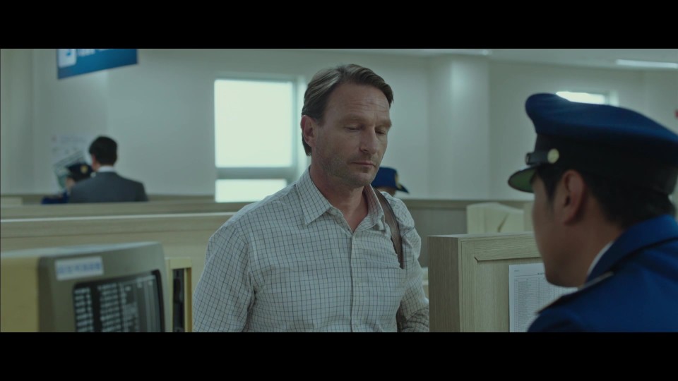 Taeksi.Woonjunsa.2017.Bluray.1080p.iPad.AAC2.0.x264-CHDPAD.mp4_20241206_211403.961.jpg