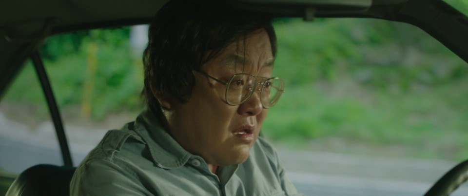 Taeksi.Woonjunsa.2017.Bluray.1080p.TrueHD5.1.x265.10bit-CHD.mkv_20241207_084045.118.jpg