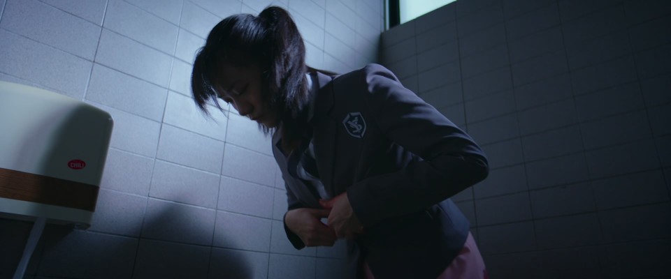 Born.to.Be.Human.2021.Bluray.1080p.LPCM5.1.x265.10bit-CHD.mkv_20241208_193741.685.jpg
