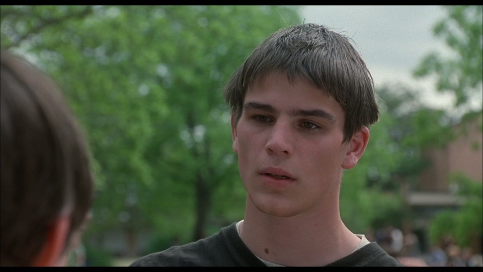 The.Faculty.1998.1080p.Bluray.REMUX.AVC.DTS-HDMA5.1-CHD.mkv_20241213_151206.737.jpg