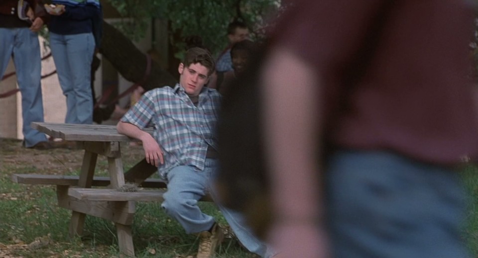 The.Faculty.1998.Bluray.1080p.DTS-HDMA5.1.x264-CHD.mkv_20241213_152938.648.jpg