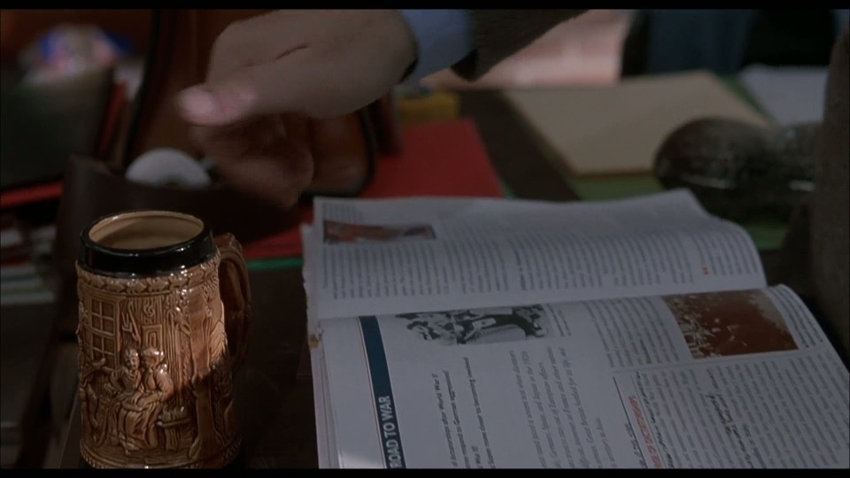 The.Faculty.1998.Bluray.1080p.iPad.AAC2.0.x264-CHDPAD.mp4_20241213_151507.557.jpg