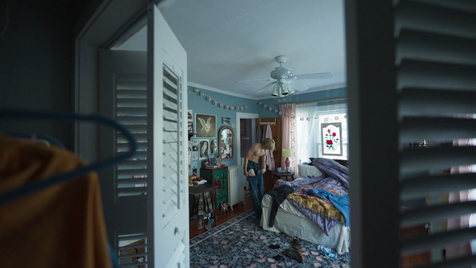 Presence.2024.Bluray.1080p.iPad.AAC2.0.x264-CHDPAD.mp4_20250526_093237.276.jpg