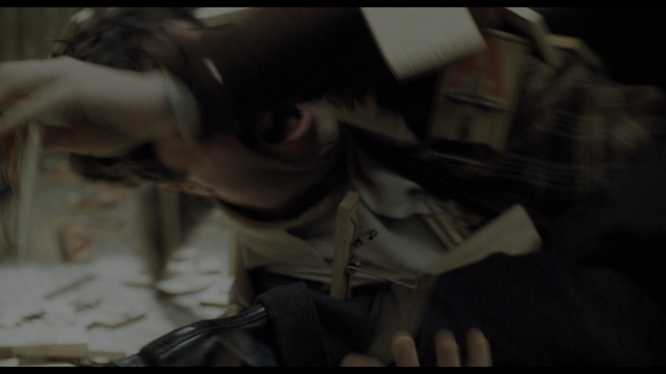 Mousehunt.1997.2160p.UHD.BluRay.REMUX.DoVi.HDR.HEVC.DTS-HDMA5.1-CHD.mkv_20250615_162906.282.jpg