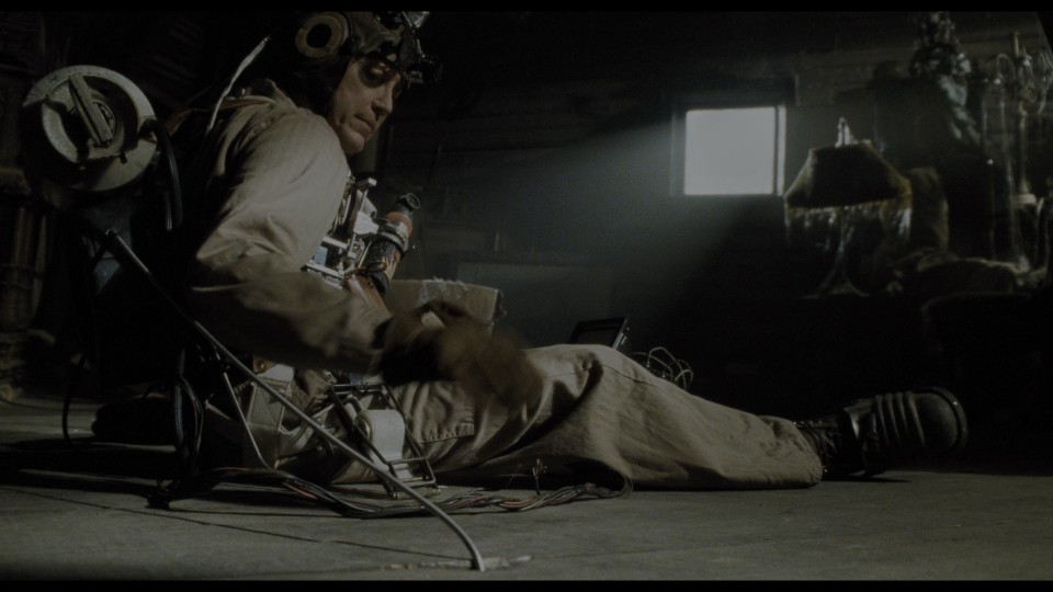 Mousehunt.1997.2160p.UHD.BluRay.REMUX.DoVi.HDR.HEVC.DTS-HDMA5.1-CHD.mkv_20250615_162908.859.jpg