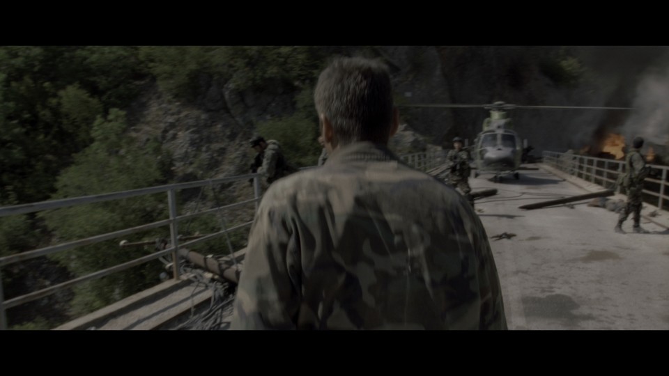 The.Peacemaker.1997.2160p.UHD.BluRay.REMUX.HEVC.DTS-HDMA5.1-CHD.mkv_20250615_141022.955.jpg