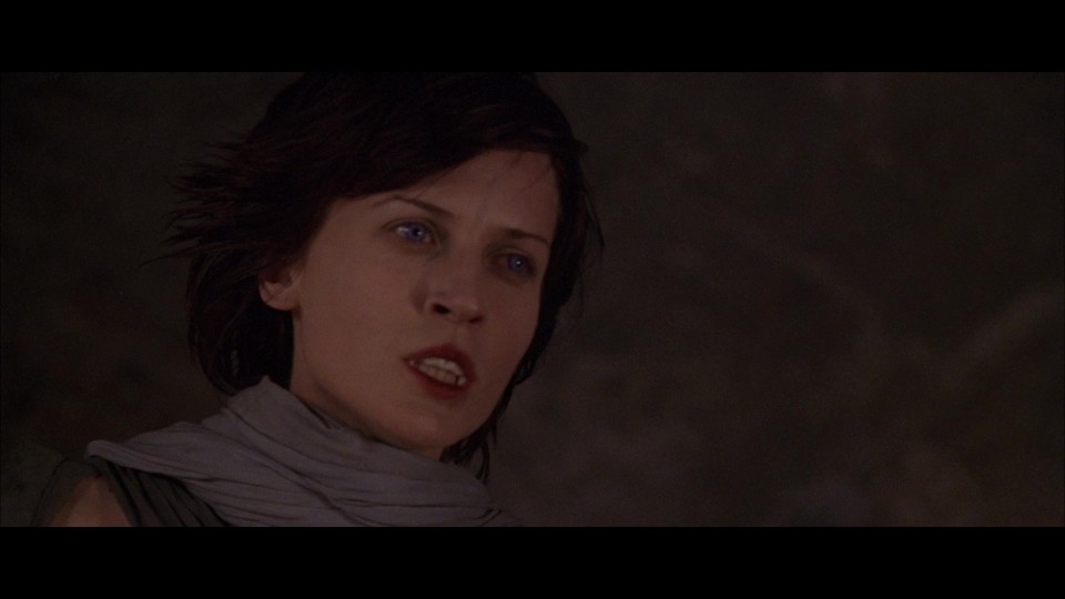Vampires.Los.Muertos.2002.1080p.Bluray.REMUX.AVC.DTS-HDMA5.1-CHD.mkv_20250924_072659.578.jpg